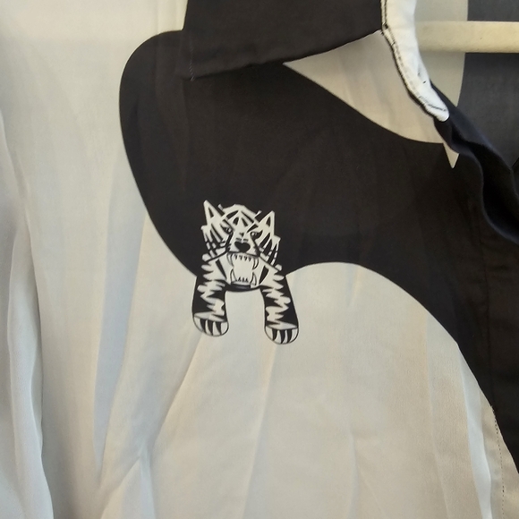 PROJECT Runway Shantall Lacayo Tiger Print satin button down Blouse - Picture 4 of 6